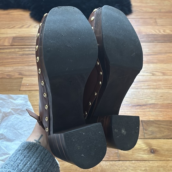 Brown Clogs - Picture 7 of 12